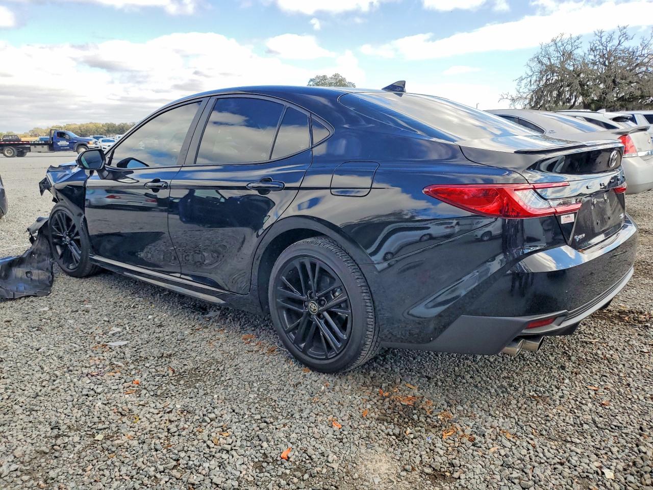2025 TOYOTA CAMRY SE photo 2