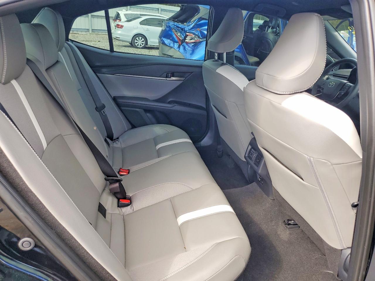 2025 TOYOTA CAMRY SE photo 10
