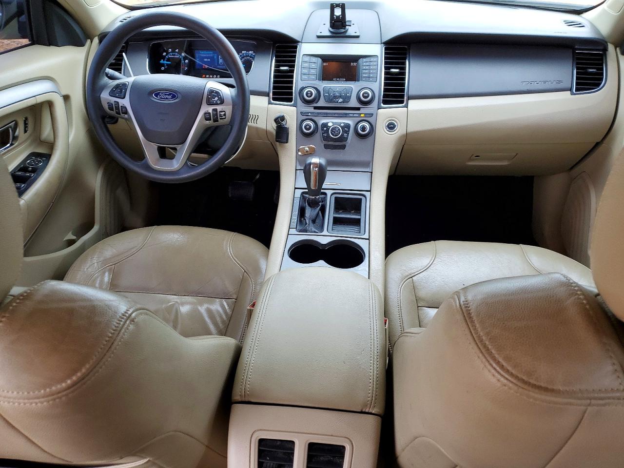 2016 FORD TAURUS SE photo 8
