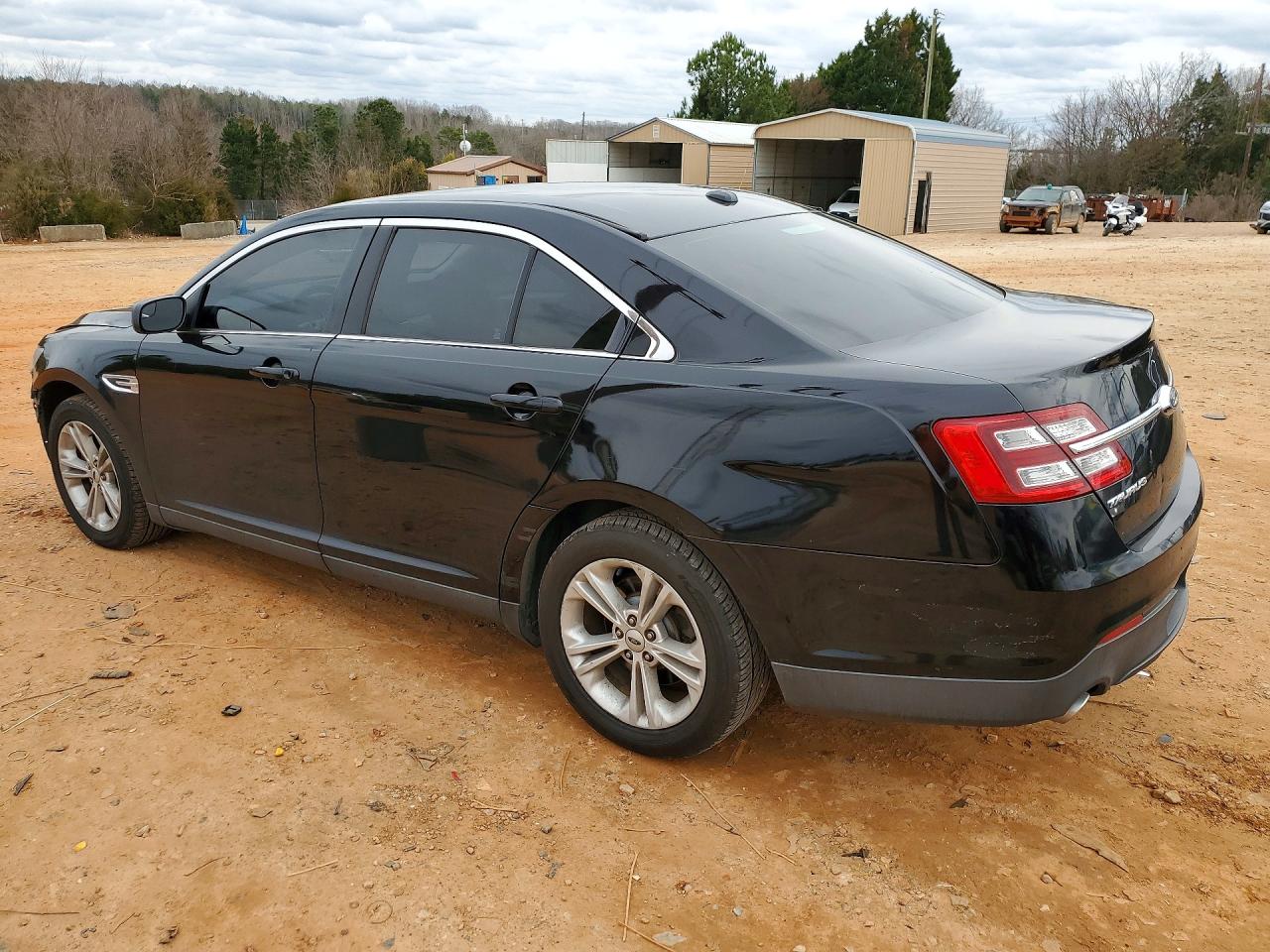 2016 FORD TAURUS SE photo 2