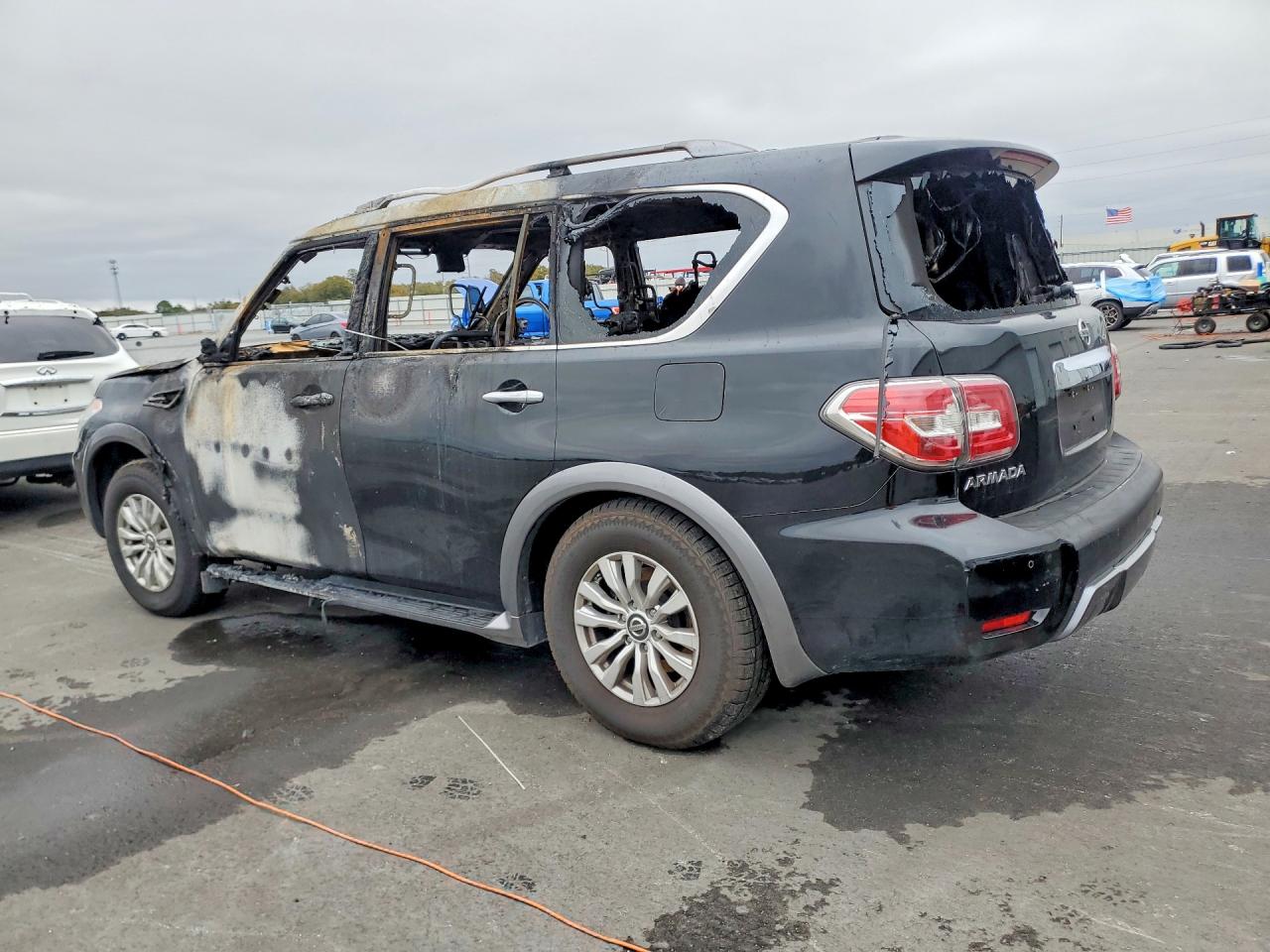 2020 NISSAN ARMADA SV photo 3