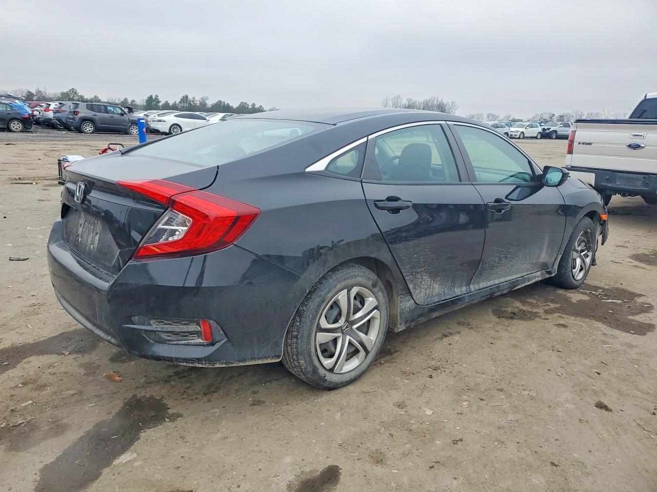 2017 HONDA CIVIC LX photo 5