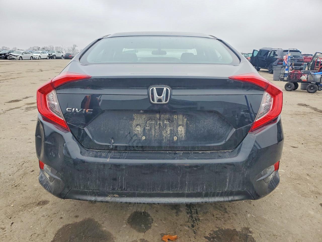 2017 HONDA CIVIC LX photo 11