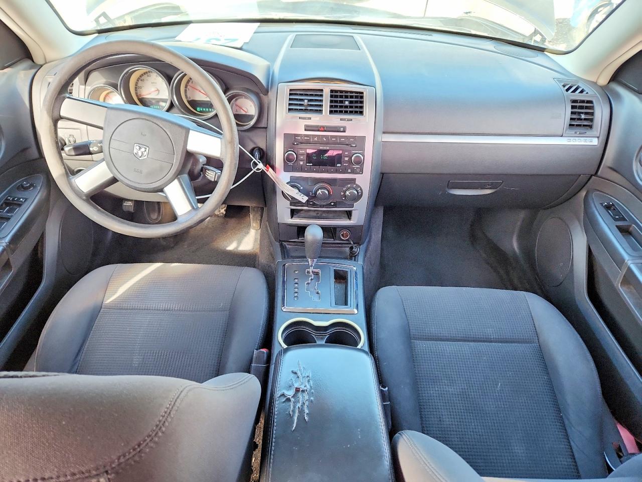 2010 DODGE CHARGER SXT photo 8