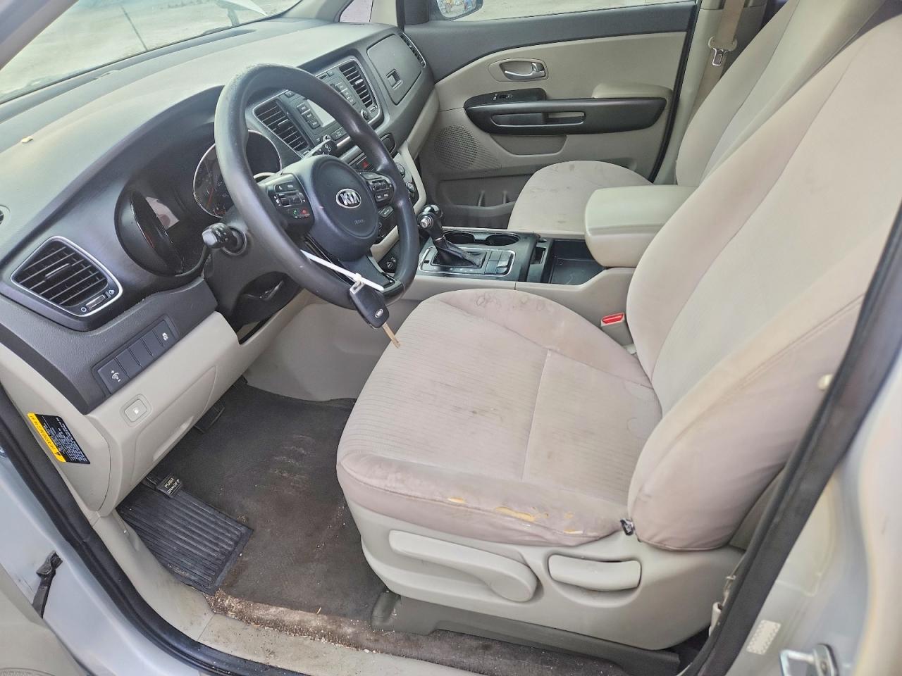 2016 KIA SEDONA L photo 13