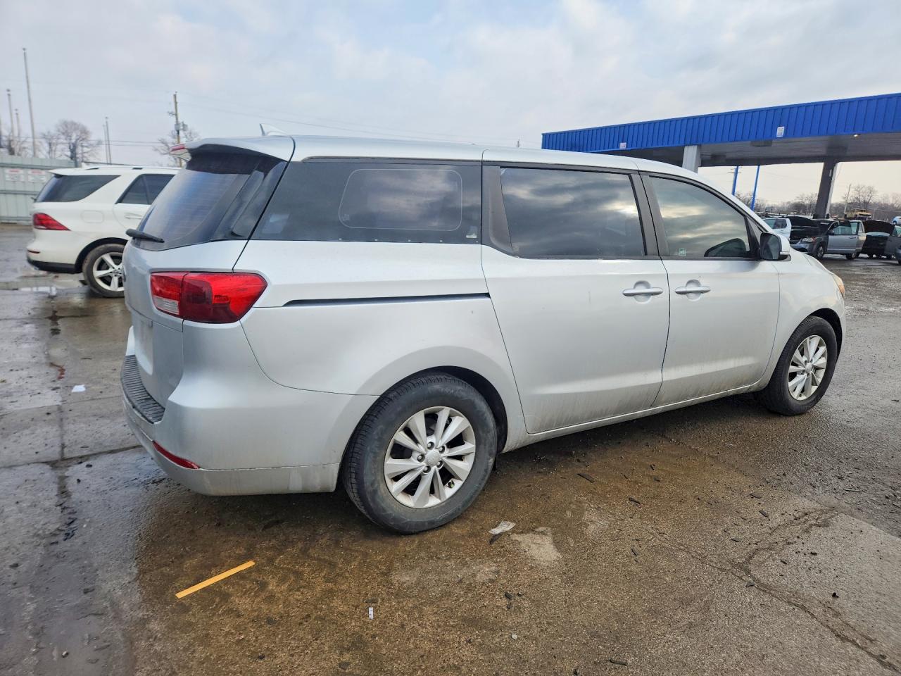 2016 KIA SEDONA L photo 5