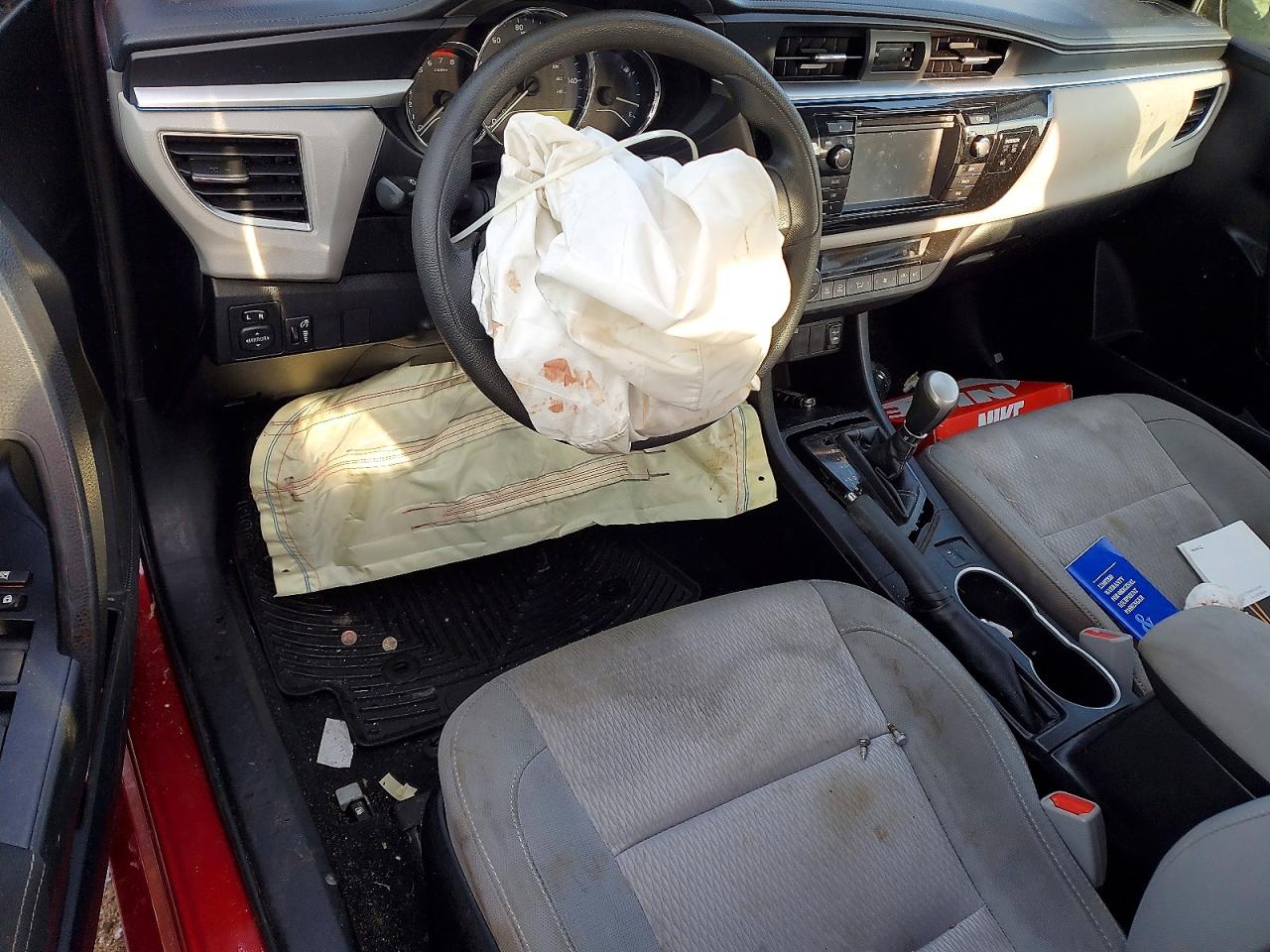 2014 TOYOTA COROLLA L photo 15