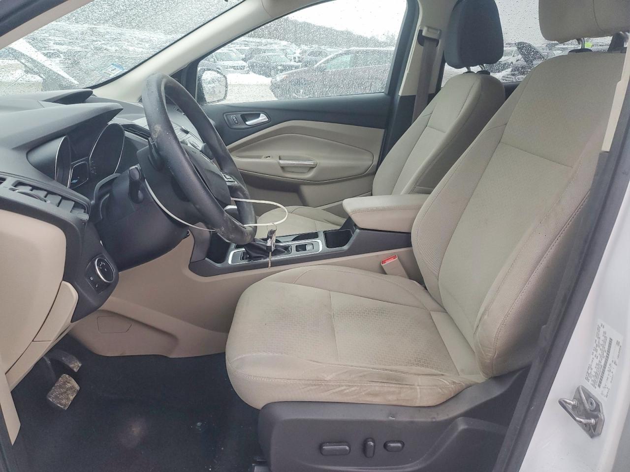 2017 FORD ESCAPE SE photo 7
