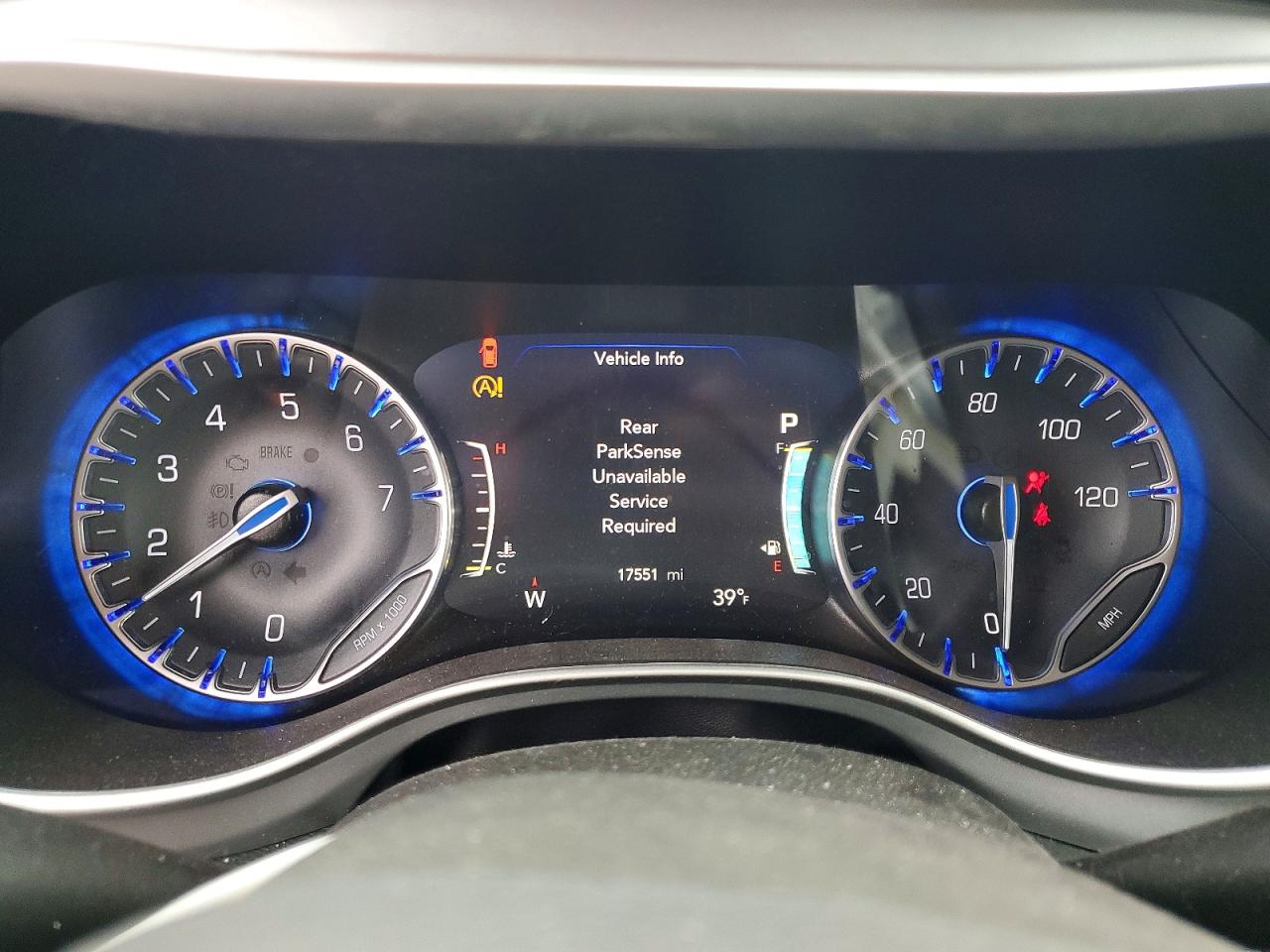 2024 CHRYSLER PACIFICA TOURING L photo 9