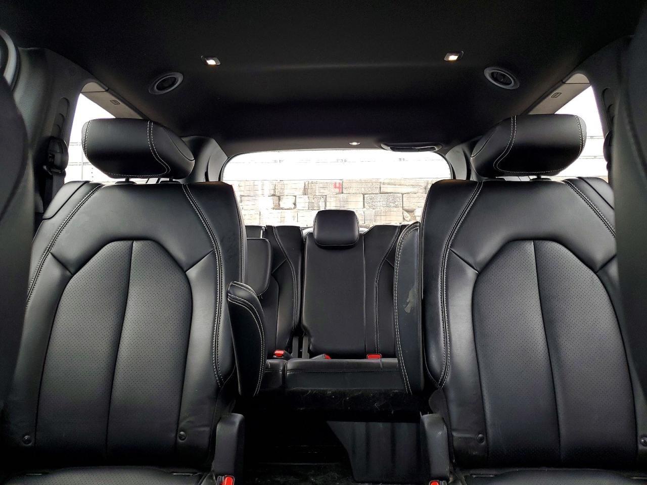 2024 CHRYSLER PACIFICA TOURING L photo 10