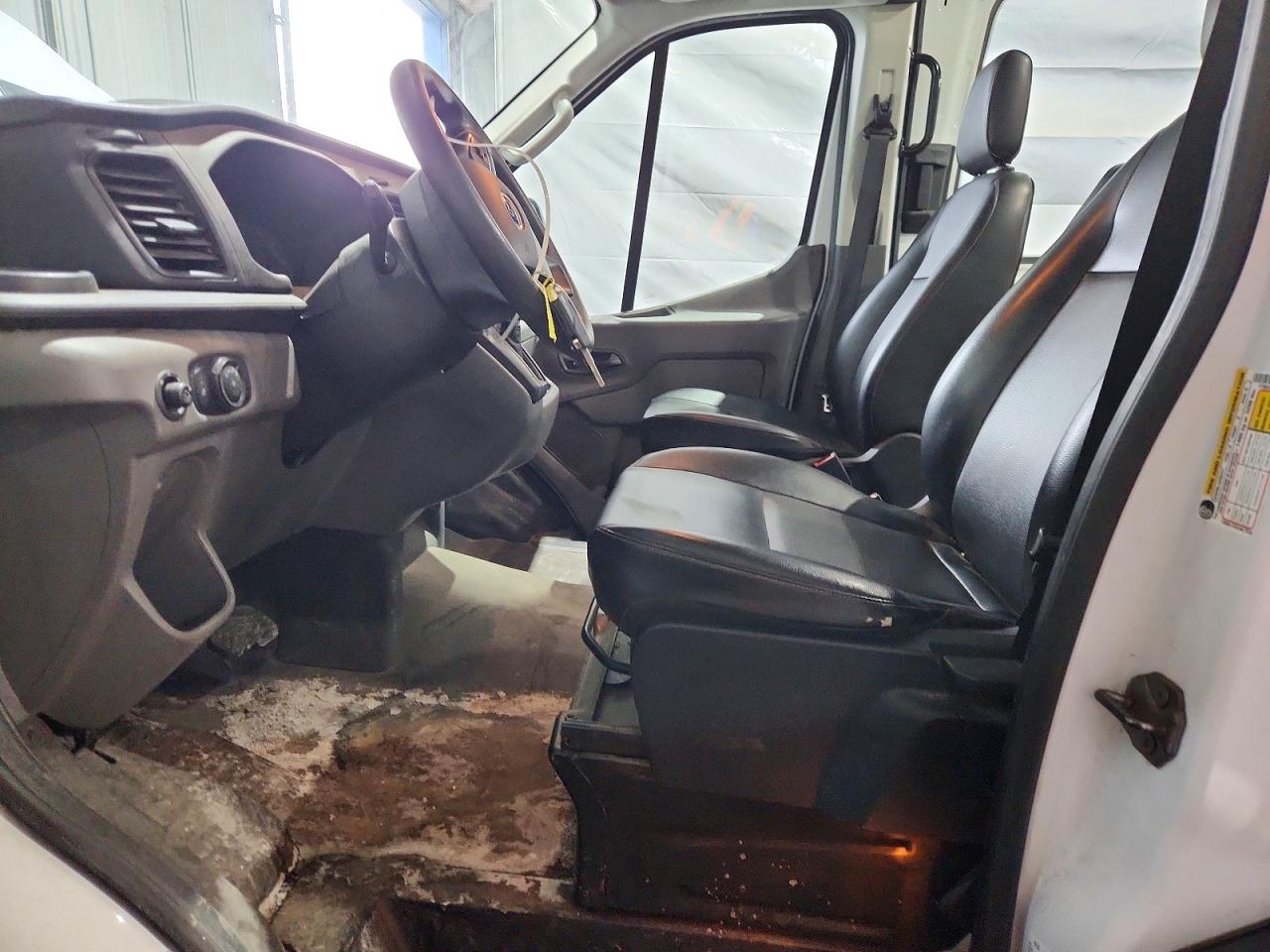 2020 FORD TRANSIT 250 DELIVERY VAN photo 13