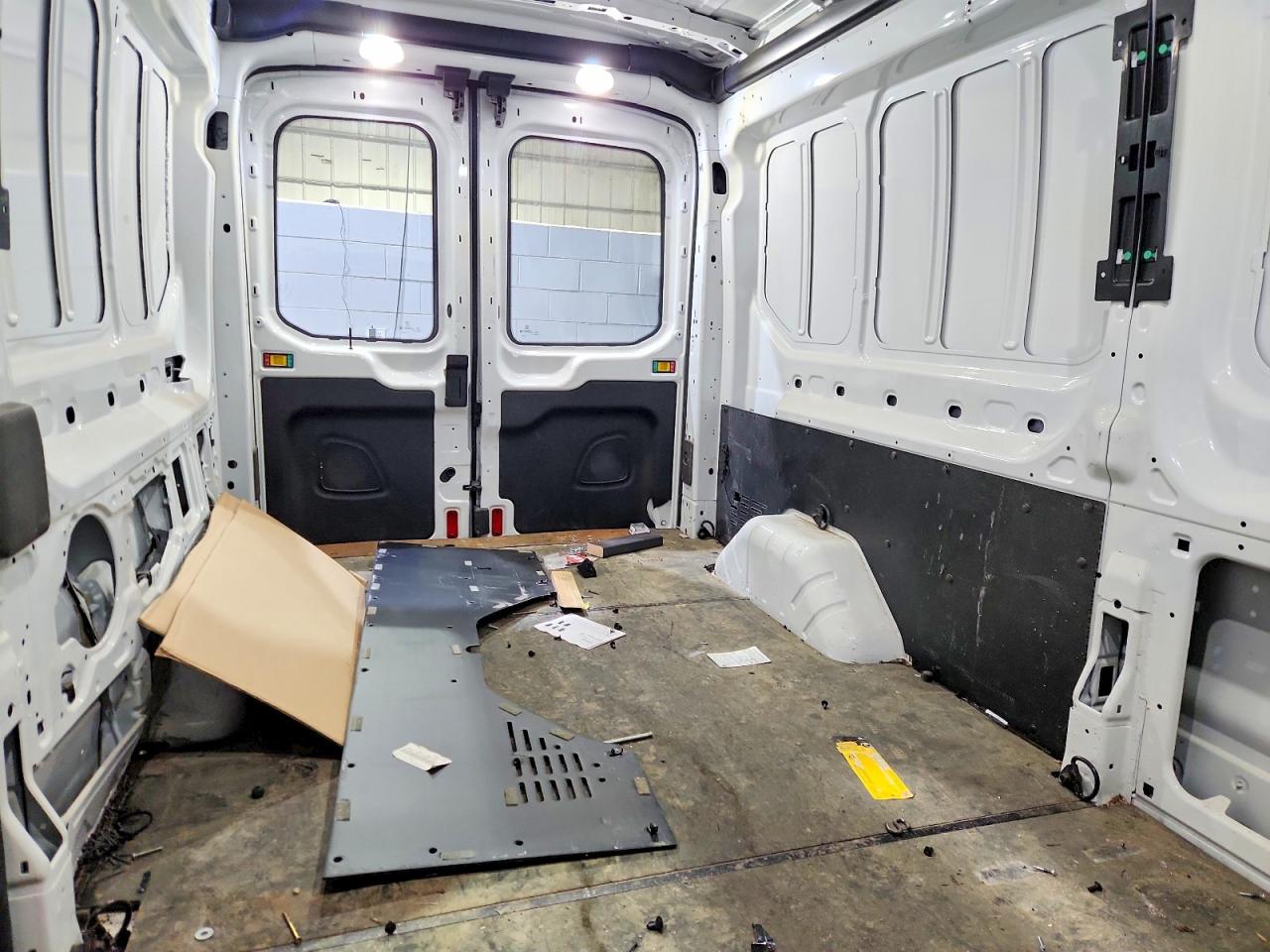 2020 FORD TRANSIT 250 DELIVERY VAN photo 19