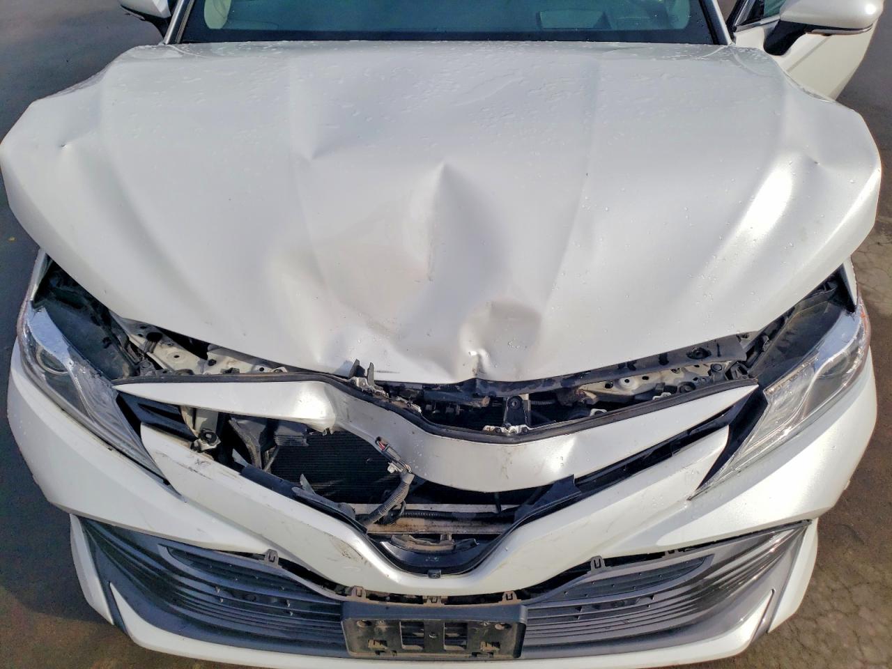 2019 TOYOTA CAMRY HYBRID photo 21
