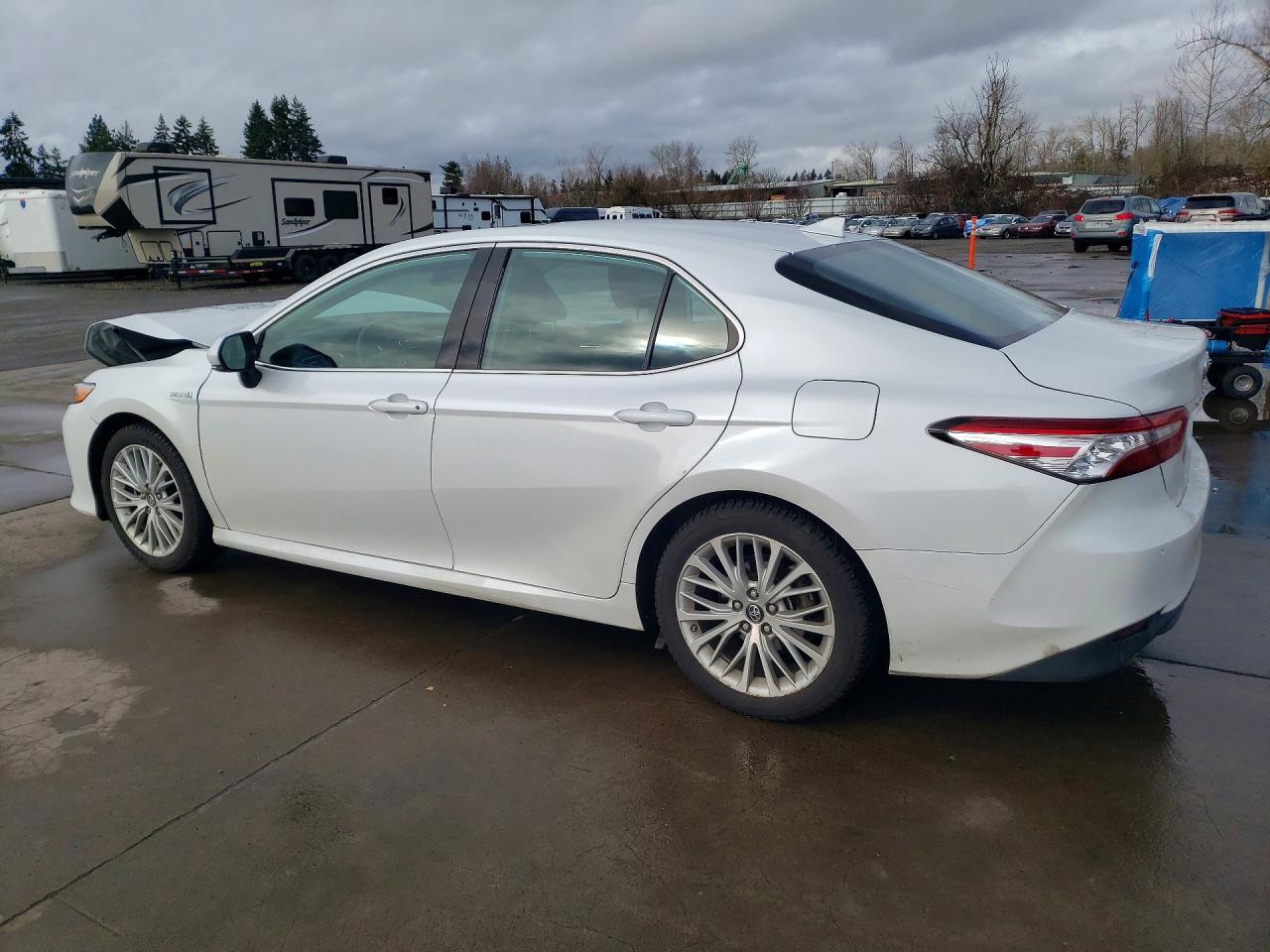 2019 TOYOTA CAMRY HYBRID photo 3