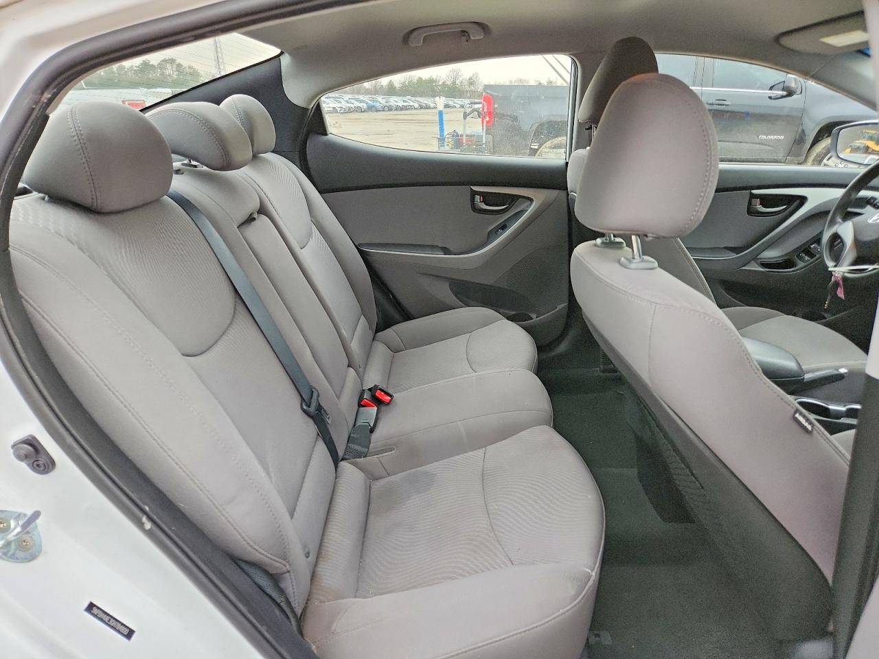 2016 HYUNDAI ELANTRA SE photo 28