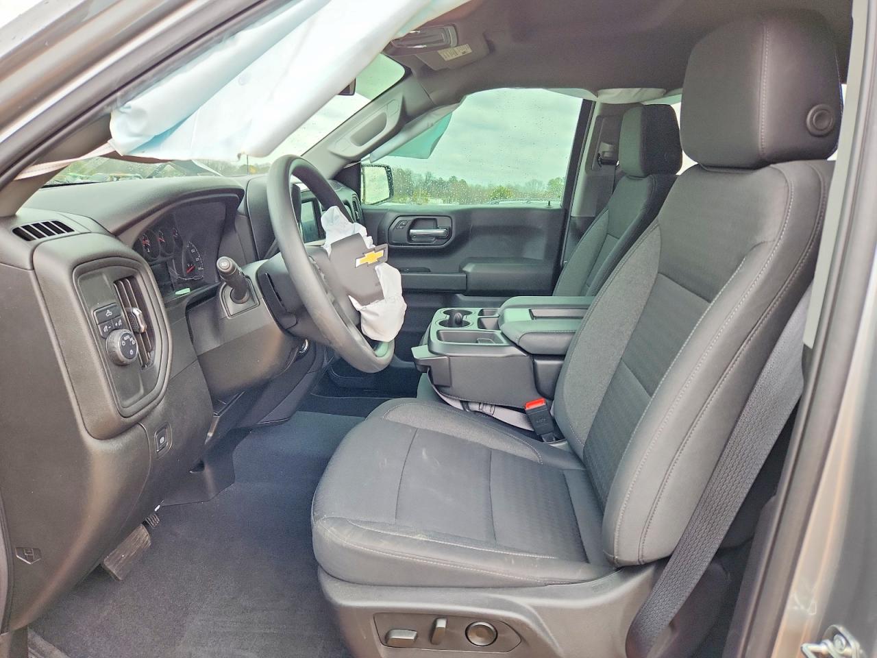 2025 CHEVROLET SILVERADO C1500 CUSTOM photo 7