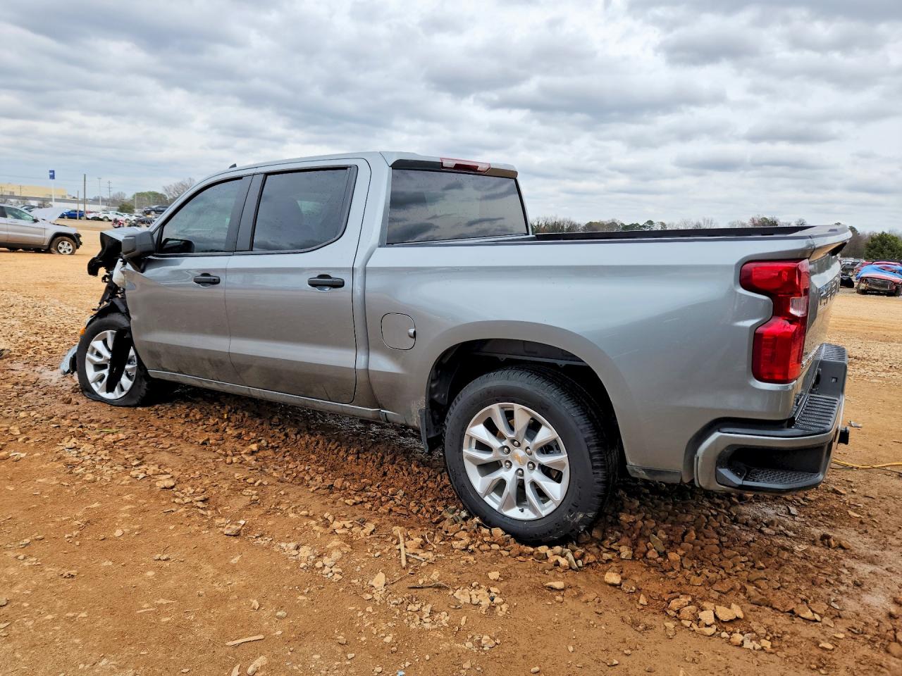 2025 CHEVROLET SILVERADO C1500 CUSTOM photo 2