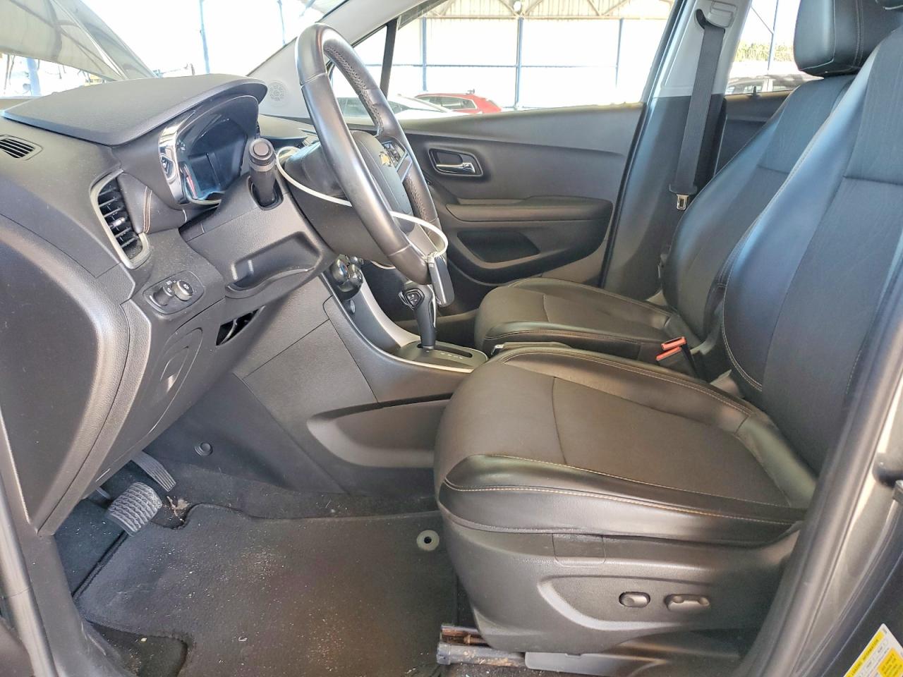 2018 CHEVROLET TRAX 1LT photo 13
