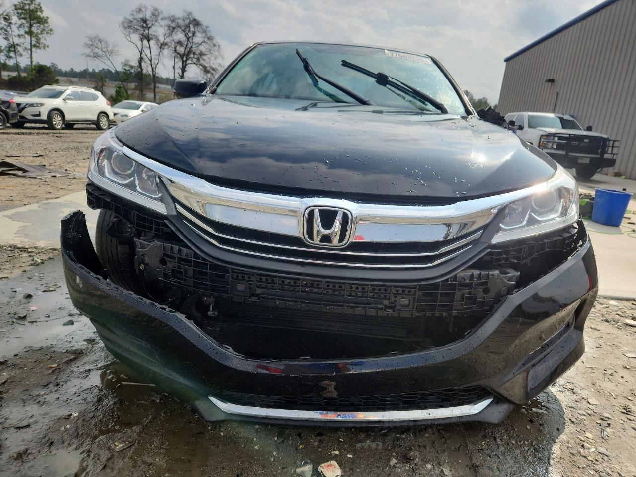 2017 HONDA ACCORD EX photo 9
