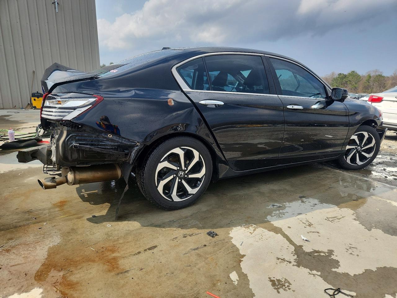 2017 HONDA ACCORD EX photo 5