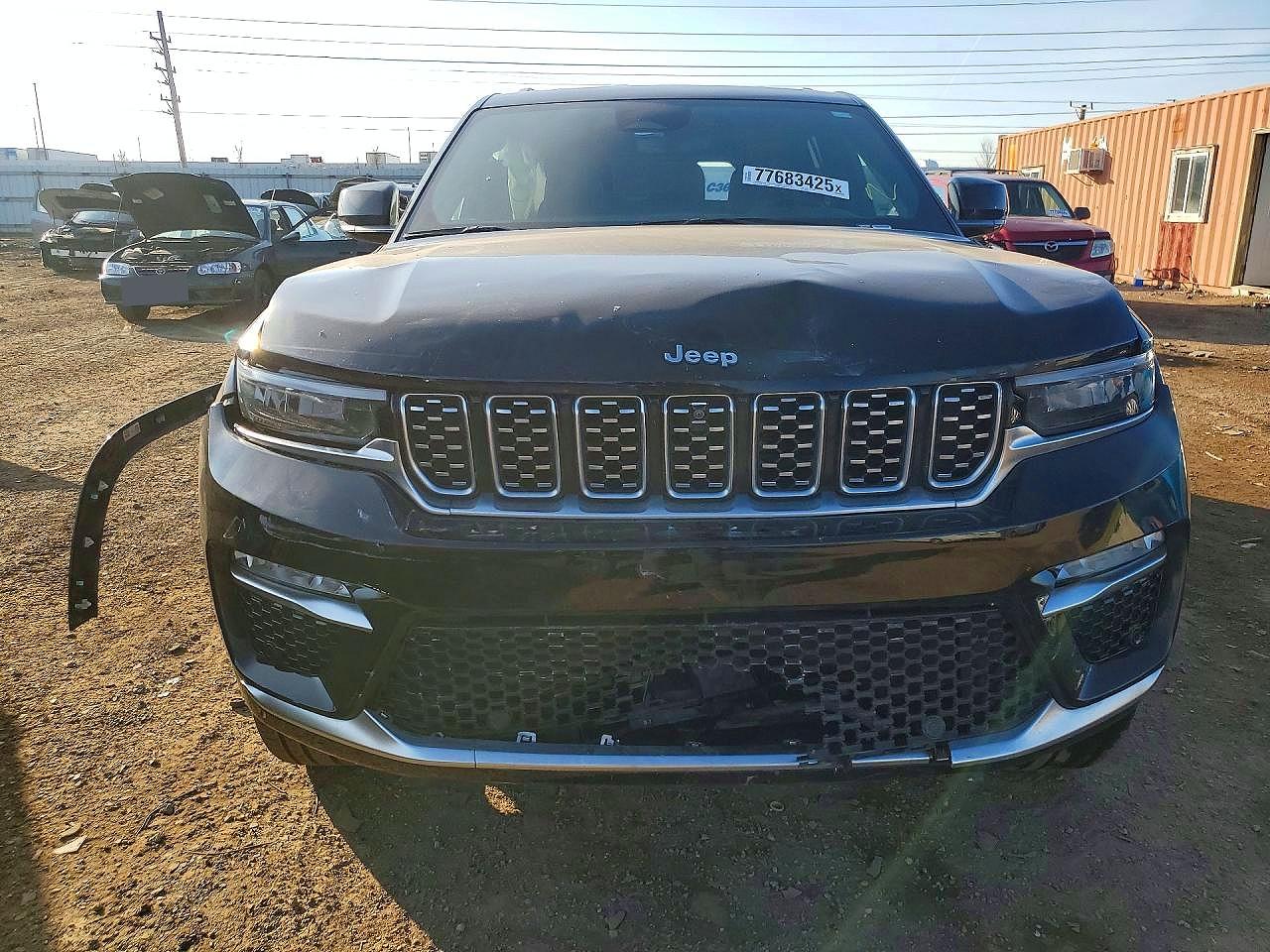 2023 JEEP GRAND CHEROKEE SUMMIT 4XE photo 9