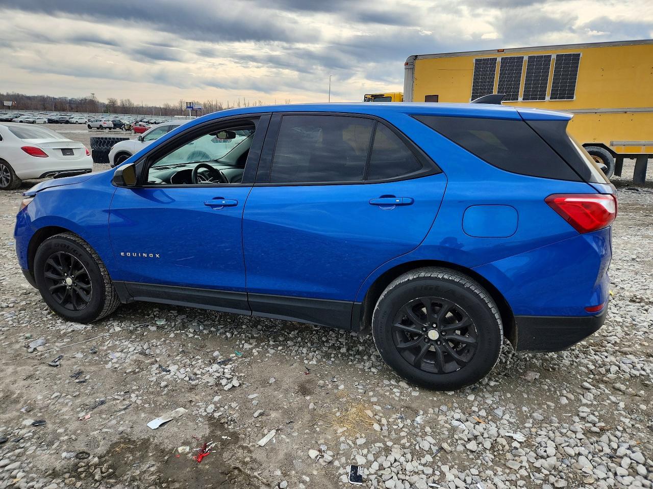 2019 CHEVROLET EQUINOX LS photo 2