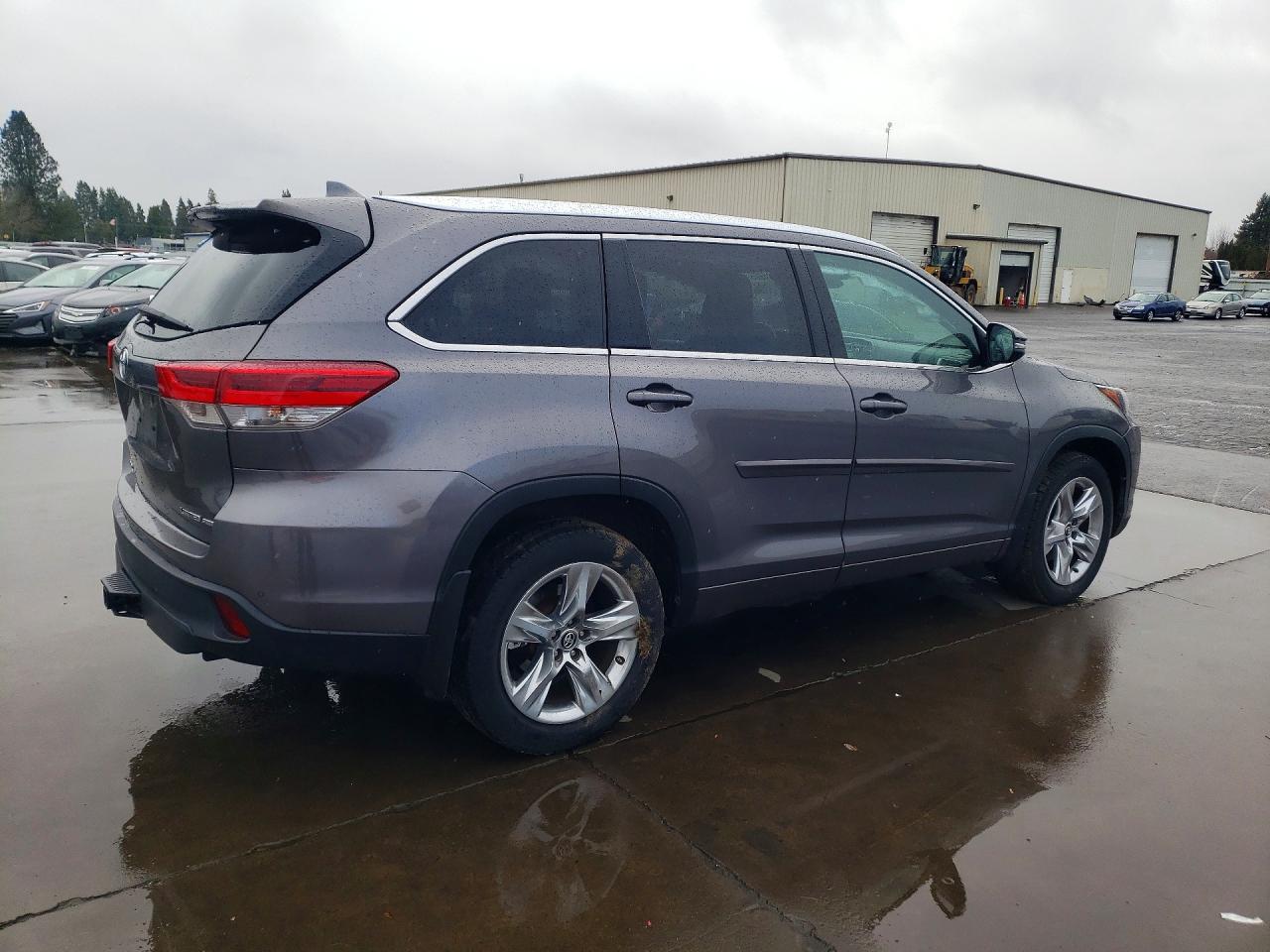 2017 TOYOTA HIGHLANDER LIMITED photo 3