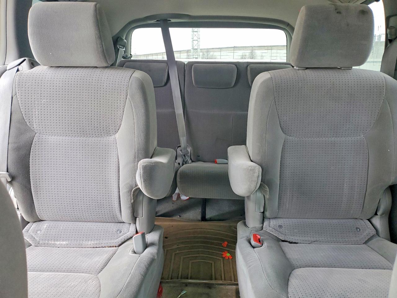 2006 TOYOTA SIENNA LE 7 PASSENGER photo 10