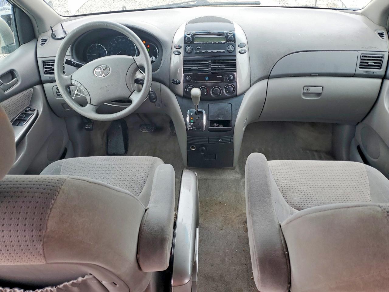 2006 TOYOTA SIENNA LE 7 PASSENGER photo 8