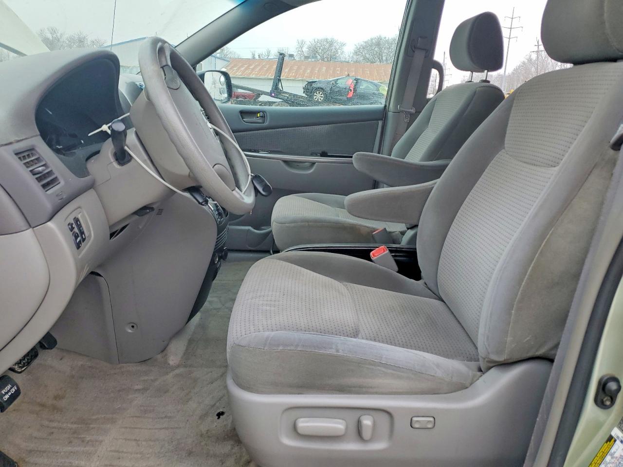 2006 TOYOTA SIENNA LE 7 PASSENGER photo 7