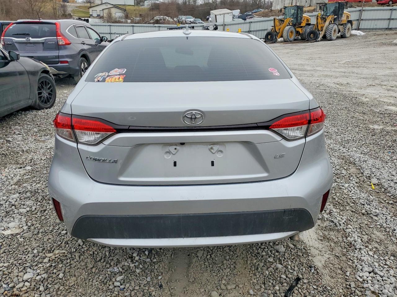 2020 TOYOTA COROLLA LE photo 11