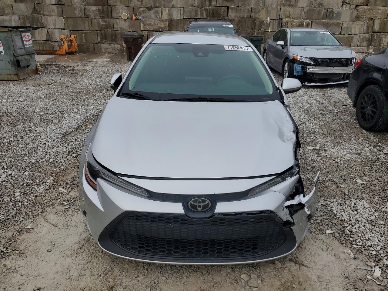 2020 TOYOTA COROLLA LE photo 9