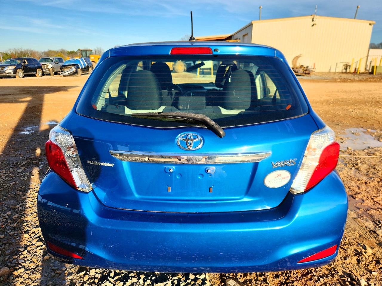 2012 TOYOTA YARIS 5-DOOR L photo 6