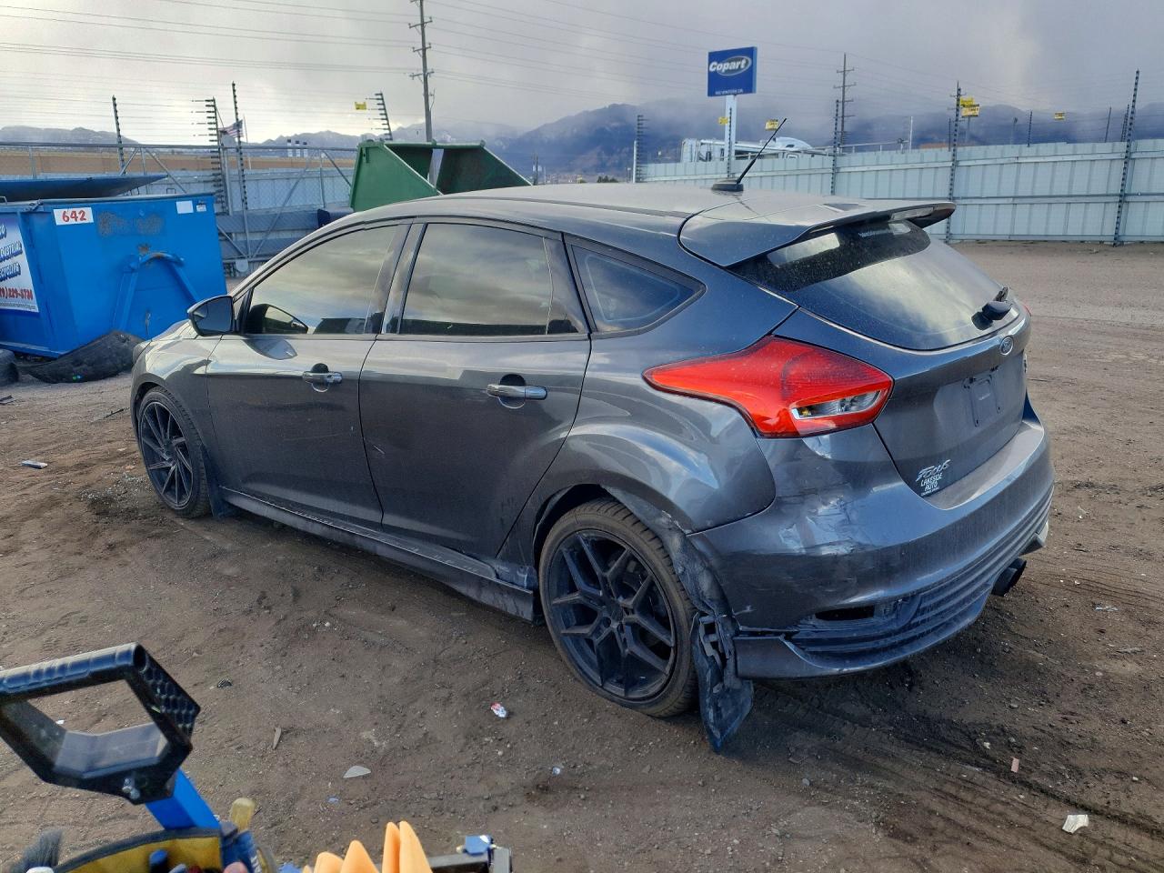 2017 FORD FOCUS ST photo 2