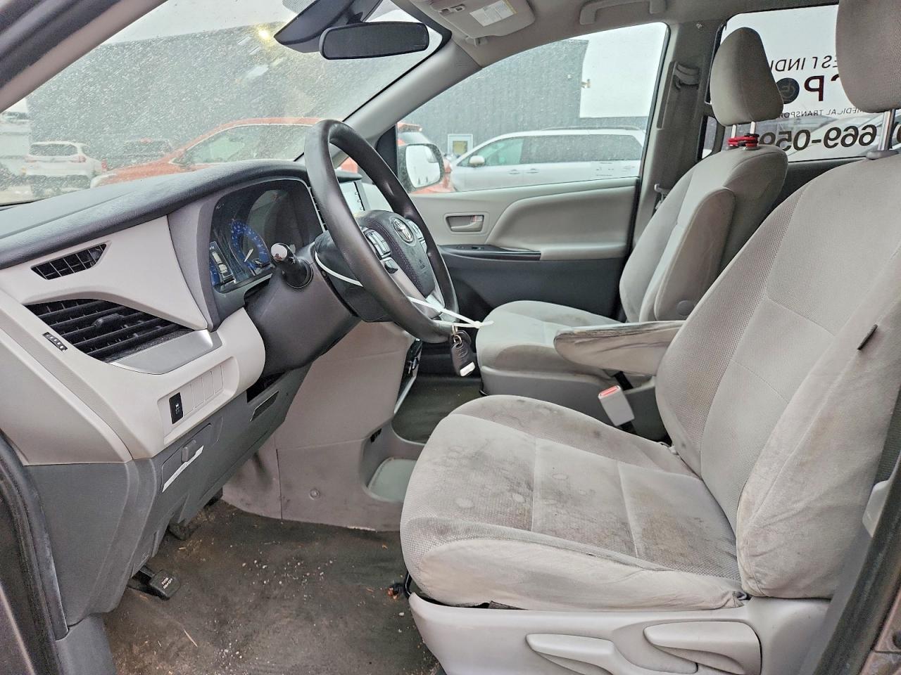 2020 TOYOTA SIENNA L photo 19