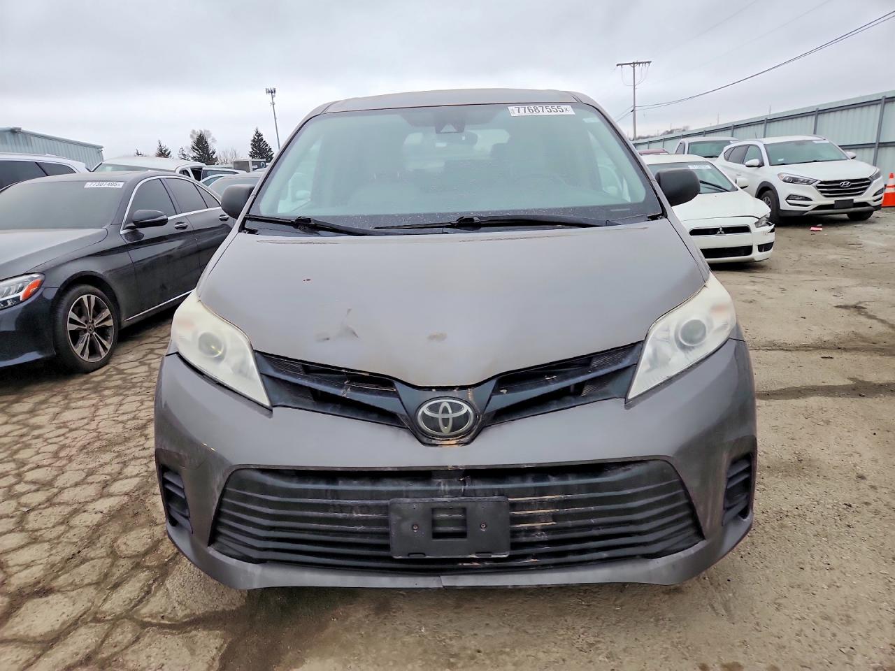 2020 TOYOTA SIENNA L photo 13