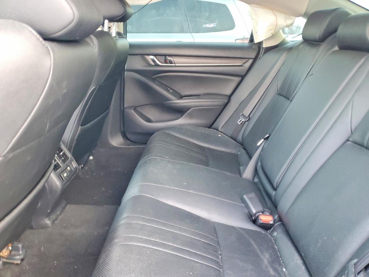 2020 HONDA ACCORD TOURING HYBRID photo 10
