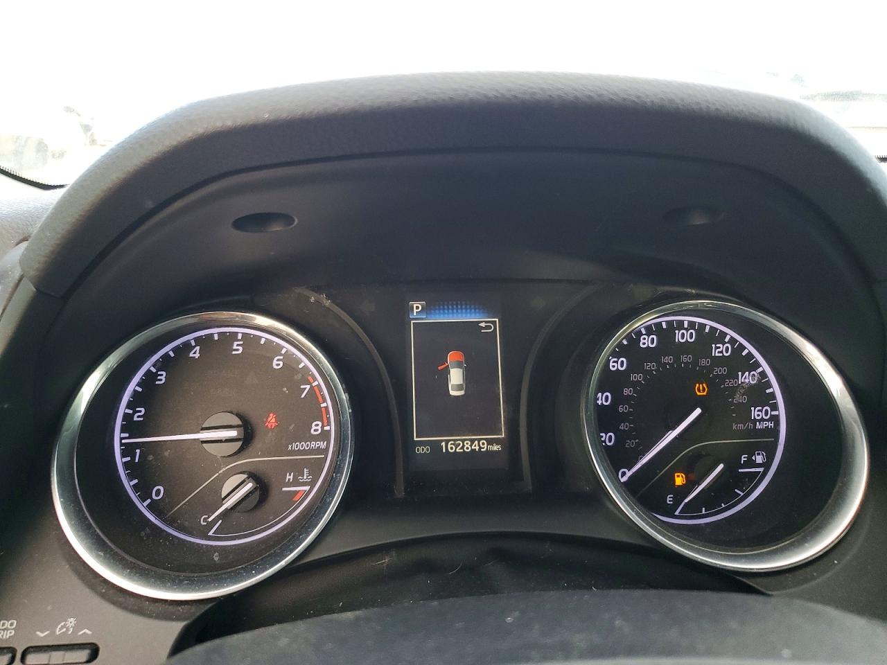 2019 TOYOTA CAMRY LE photo 9