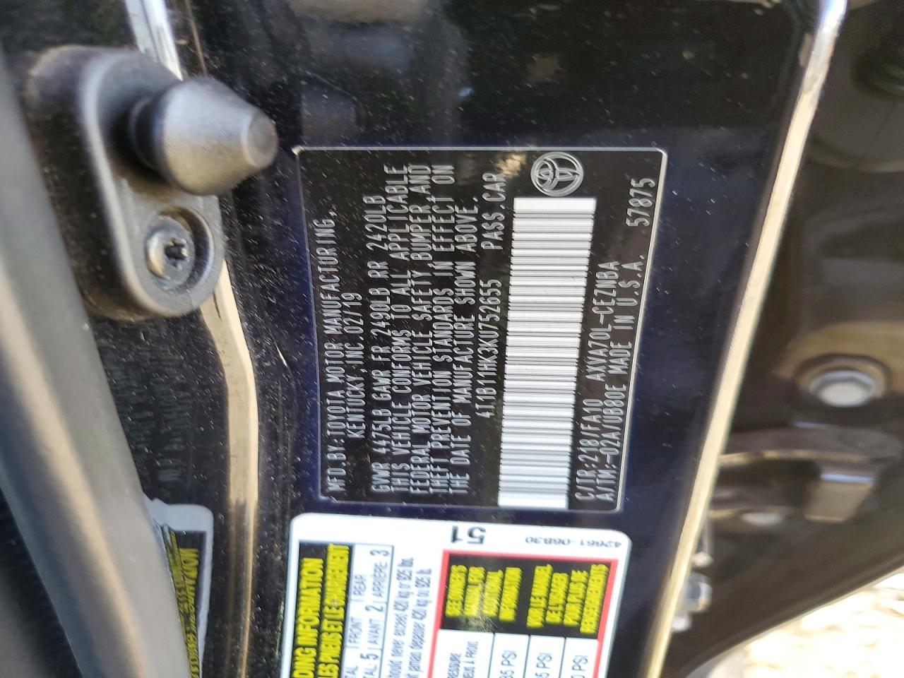 2019 TOYOTA CAMRY LE photo 12