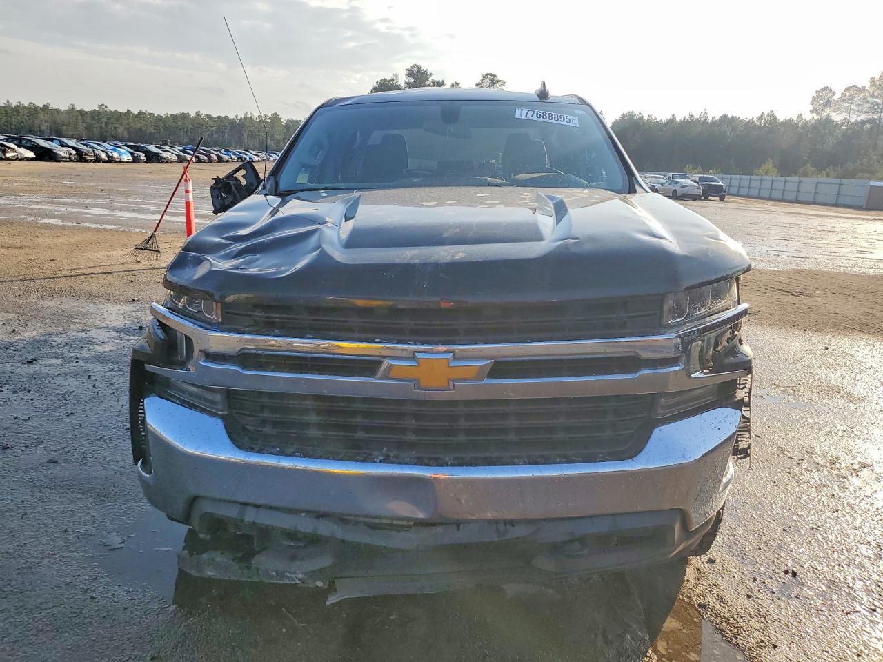 2020 CHEVROLET SILVERADO K1500 LT photo 5