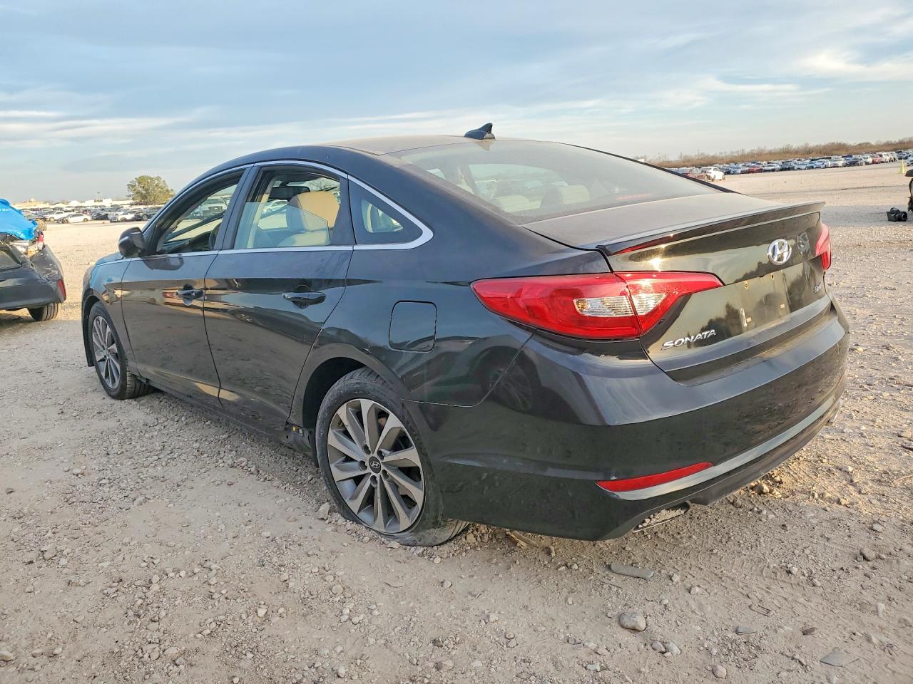 2016 HYUNDAI SONATA SPORT photo 3