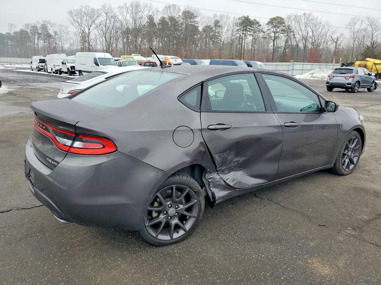 2015 DODGE DART SXT photo 3