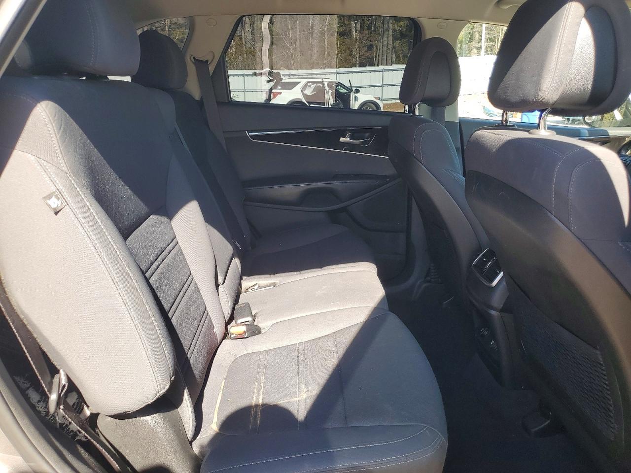 2016 KIA SORENTO LX photo 11