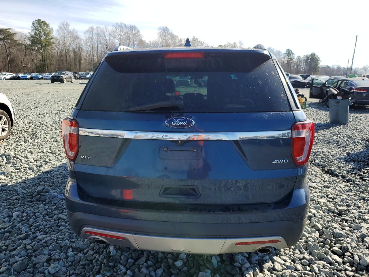 2016 FORD EXPLORER XLT photo 11