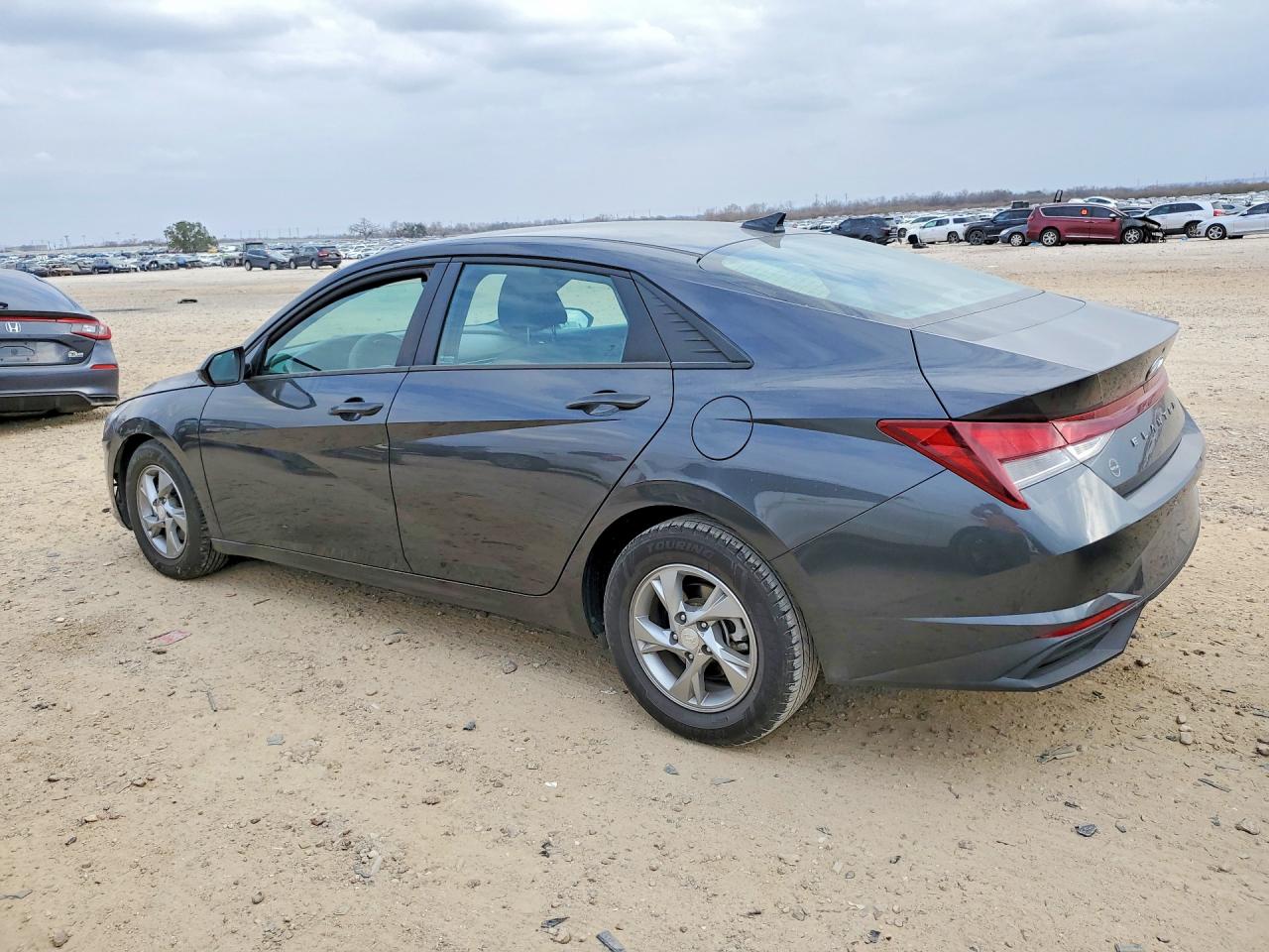 2021 HYUNDAI ELANTRA SE photo 3