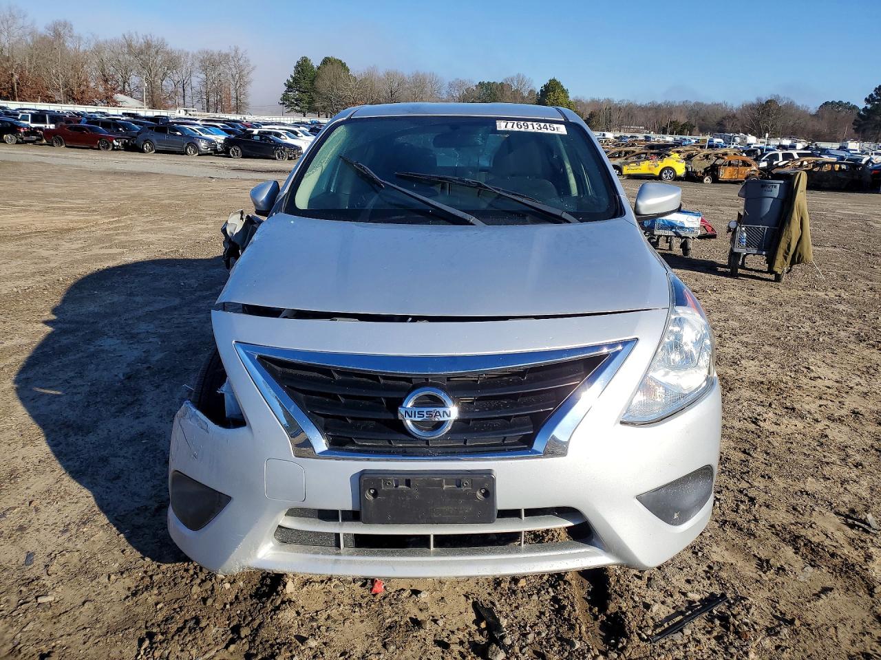 2018 NISSAN VERSA S photo 13