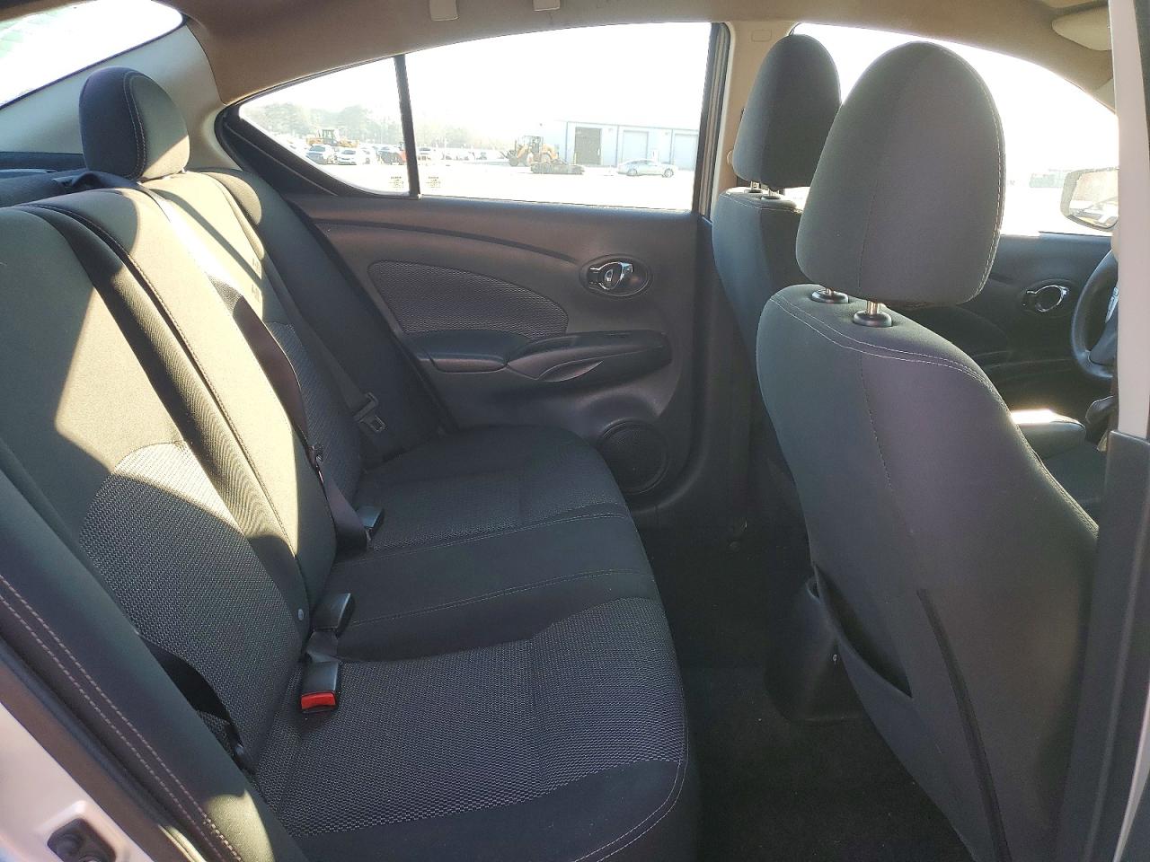 2018 NISSAN VERSA S photo 28
