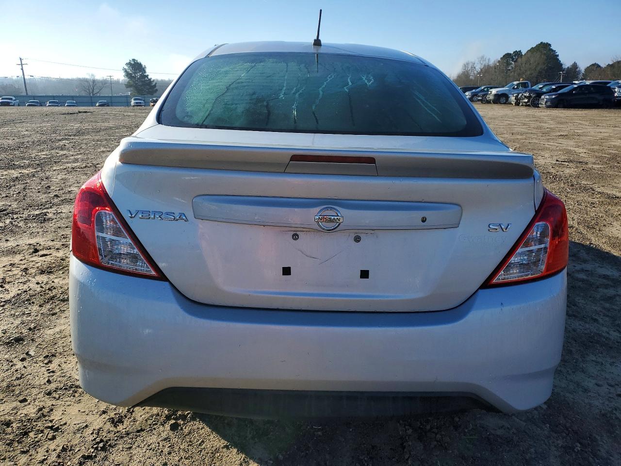2018 NISSAN VERSA S photo 16