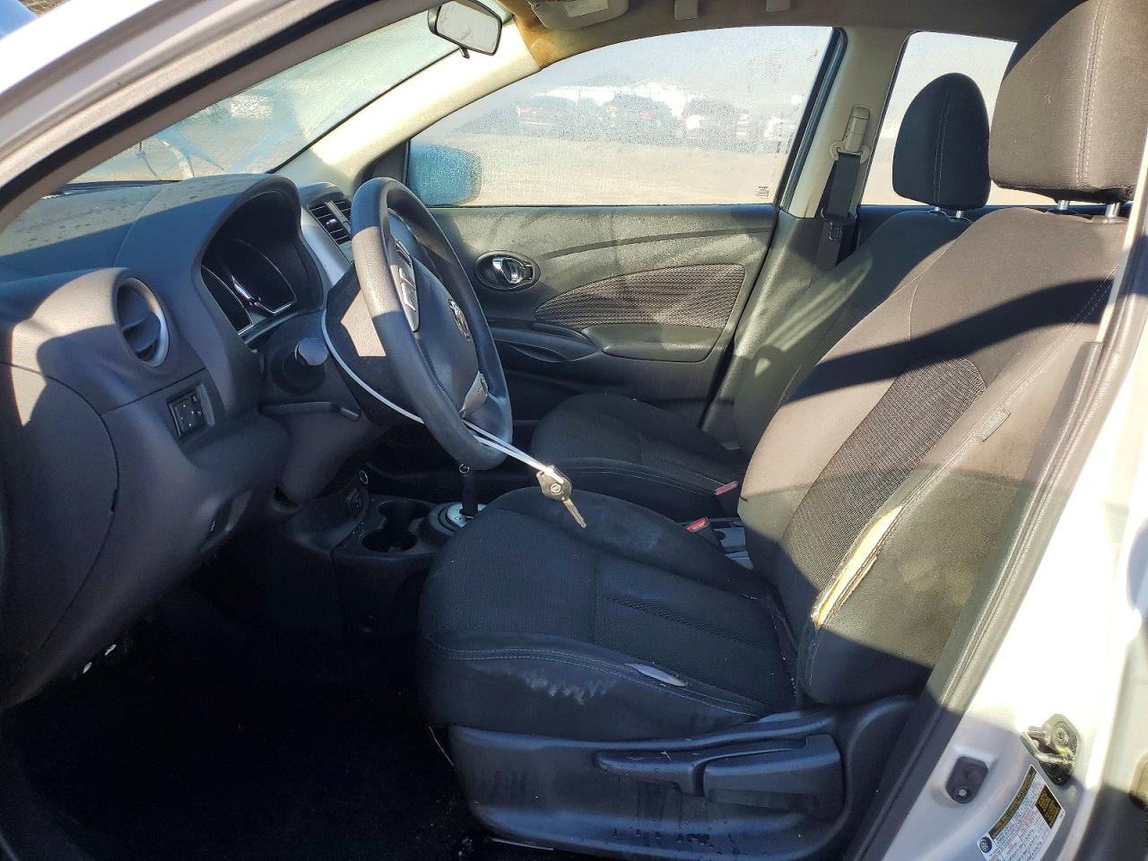 2018 NISSAN VERSA S photo 19