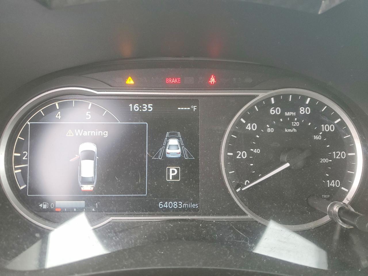 2020 NISSAN VERSA SV photo 9